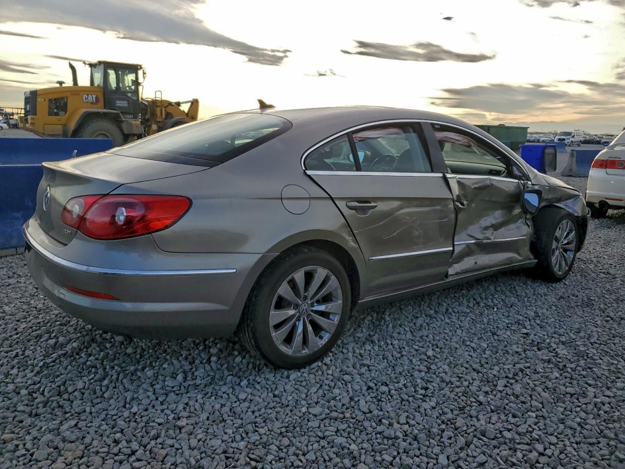 2010 Volkswagen Cc Sport - Image 3
