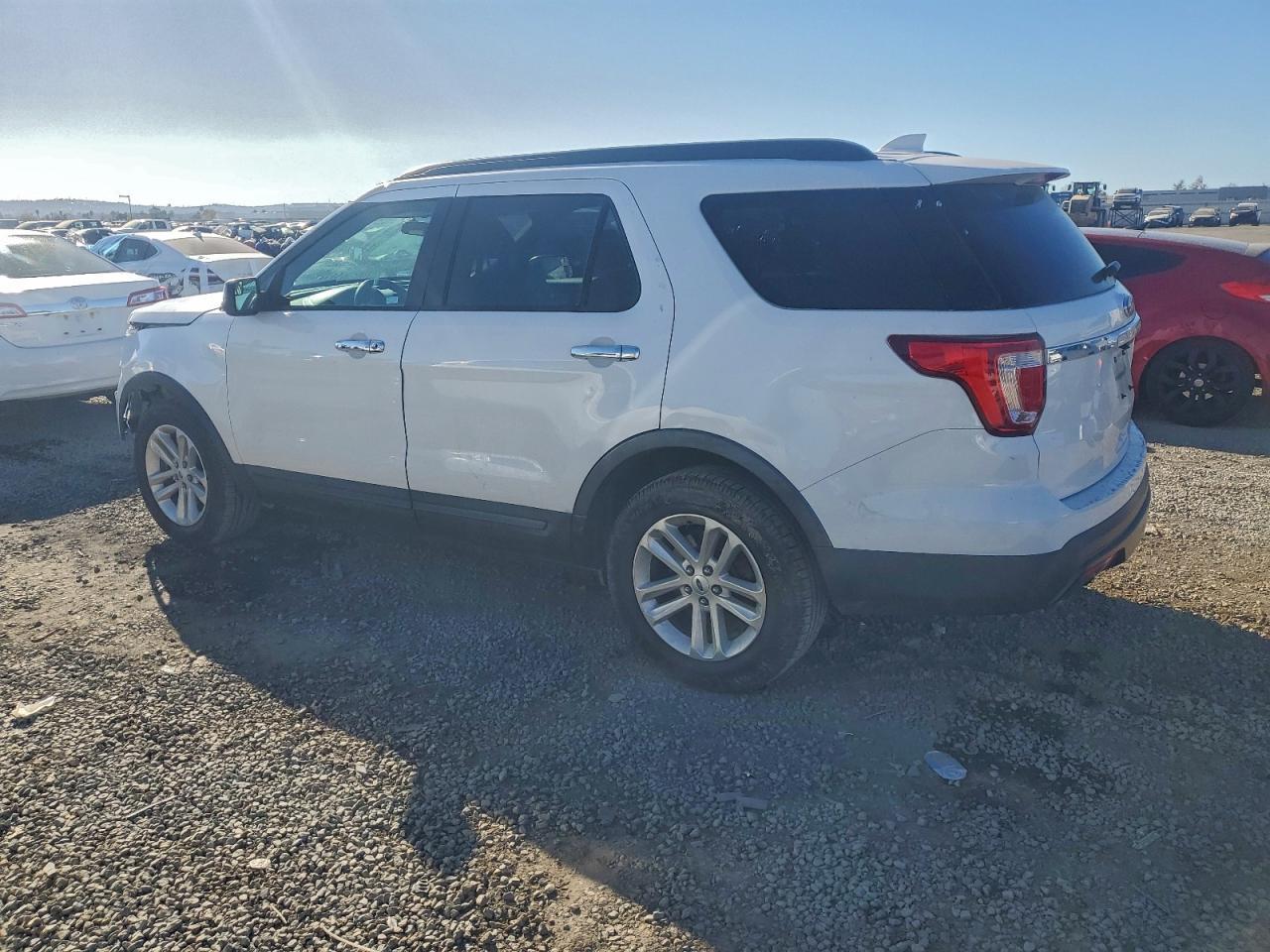 2017 Ford Explorer - Image 2