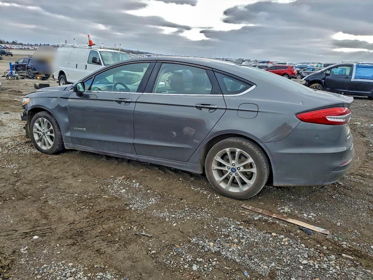 2019 Ford Fusion Se - Фото 2