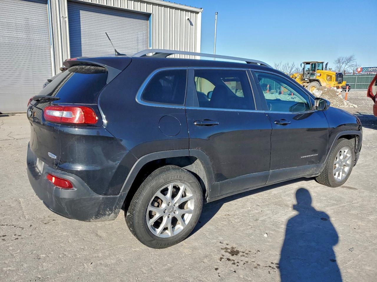 2015 Jeep Cherokee Latitude - Image 3