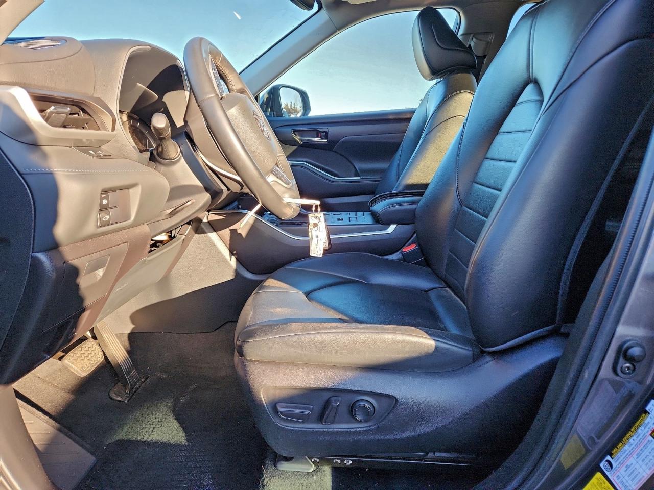 2022 Toyota Highlander Xle - Image 7