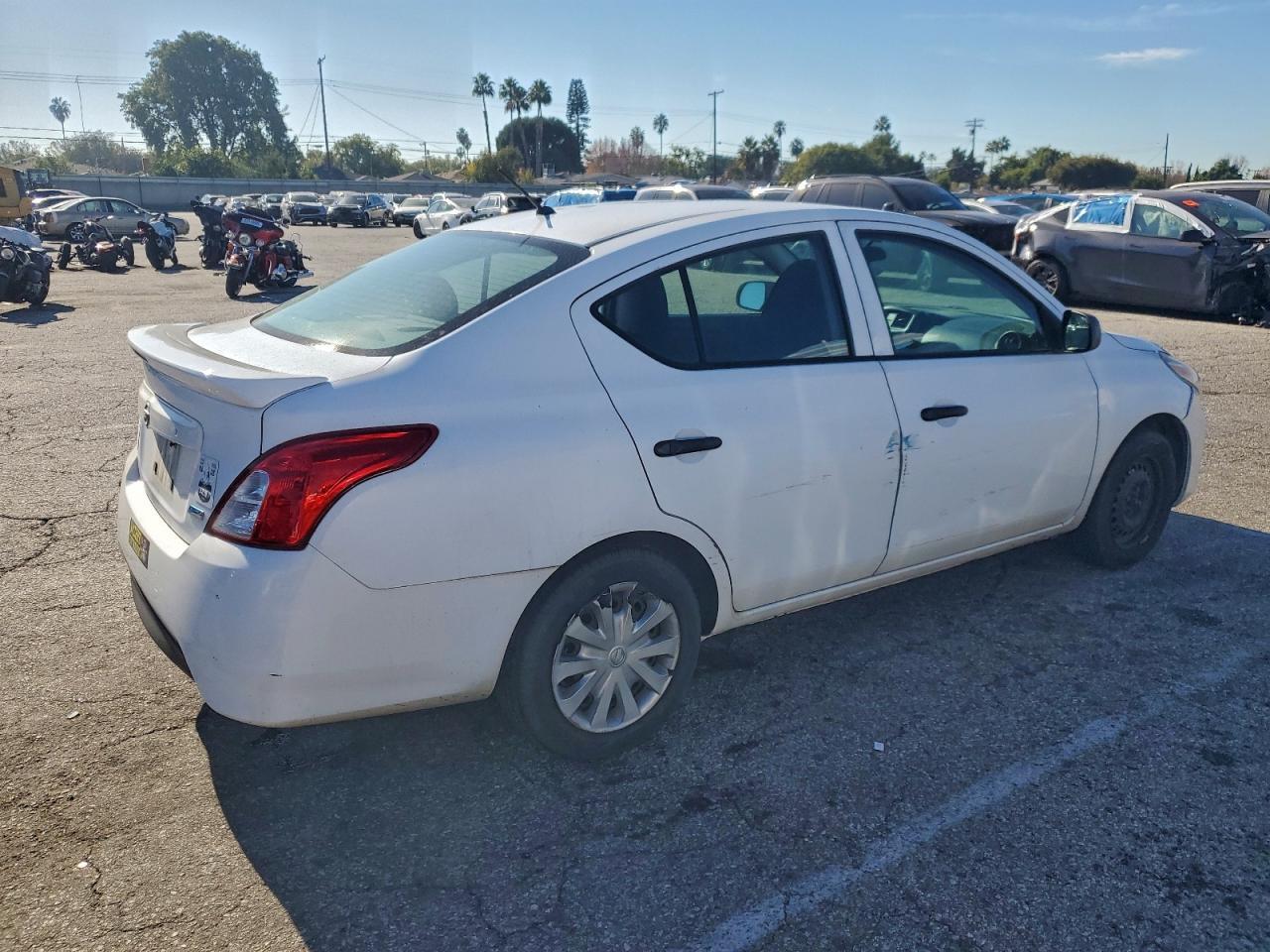2015 Niss Versa S - Image 3