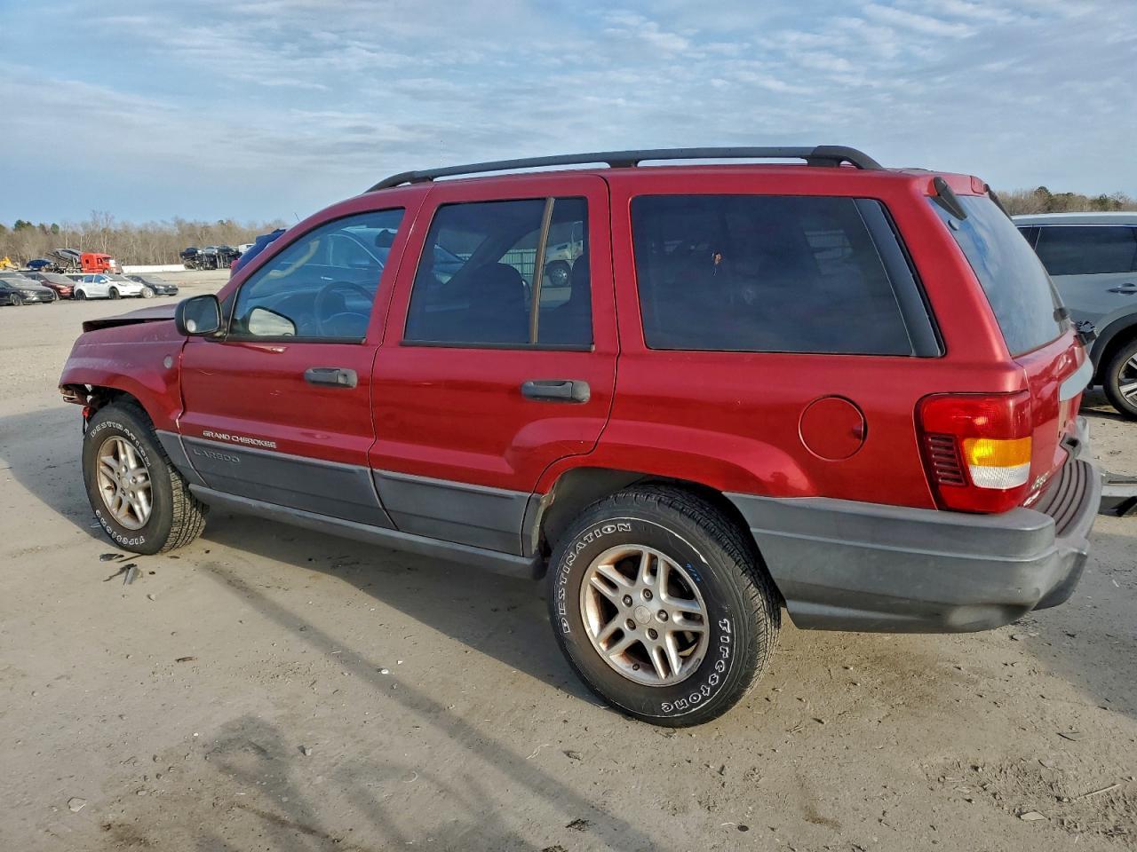 2004 Jeep Grand Cherokee Laredo - Image 2