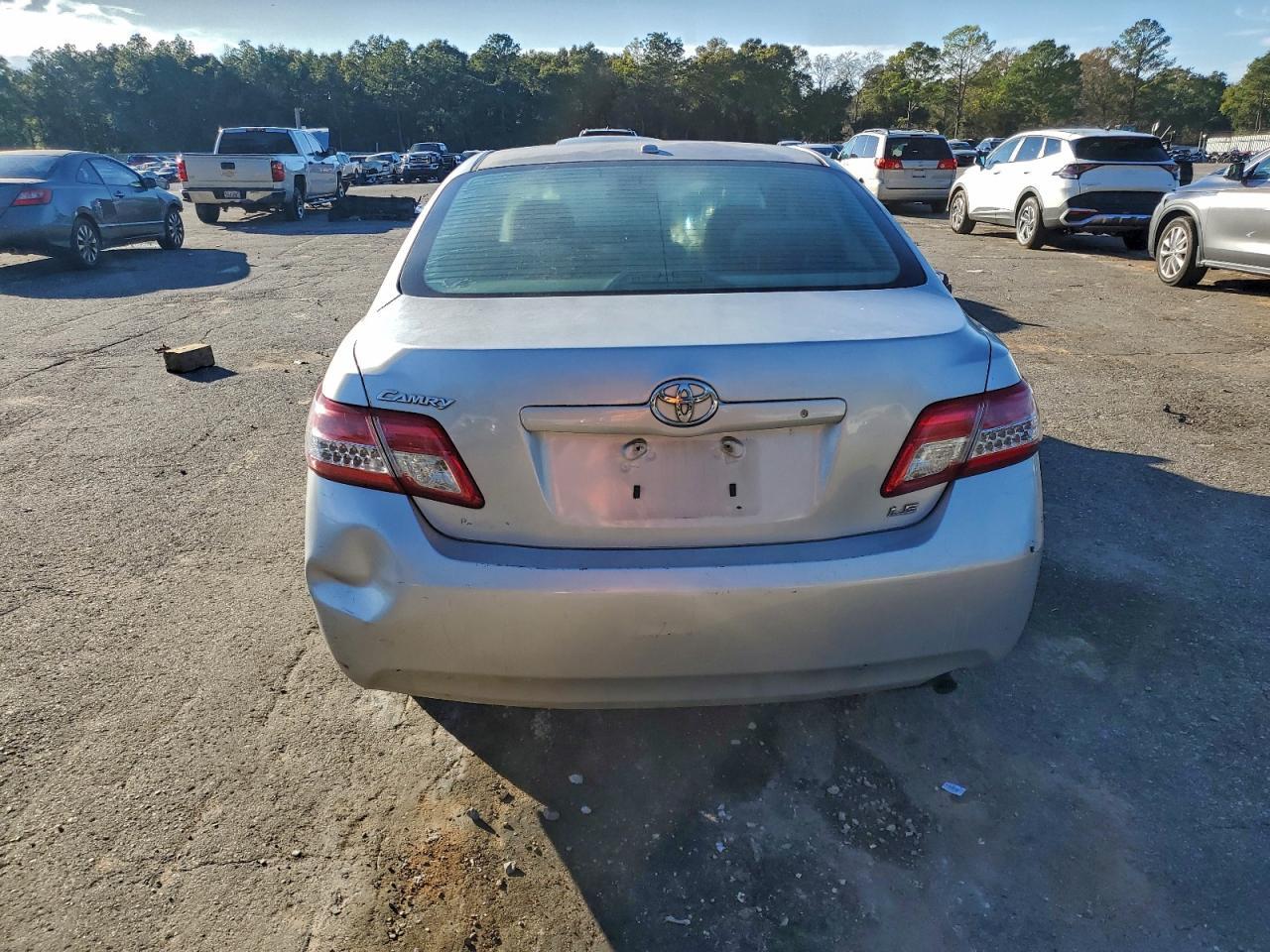 2010 Toyota Camry Base - Image 6