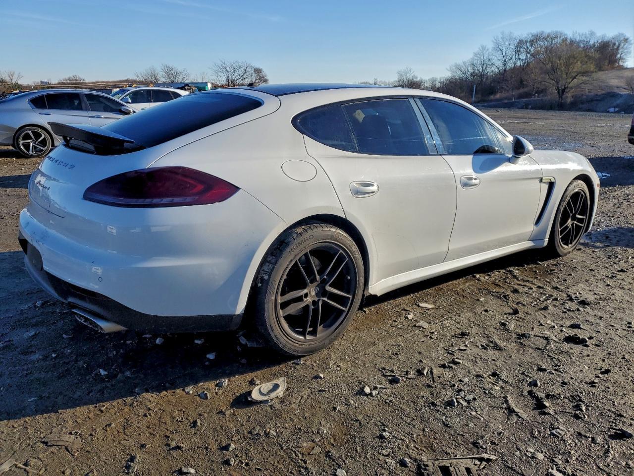 2015 Porsche Panamera 2 - Image 3
