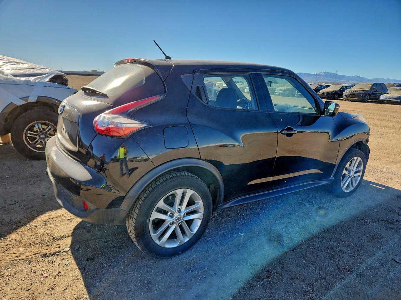 2017 Nissan Juke S - Фото 3
