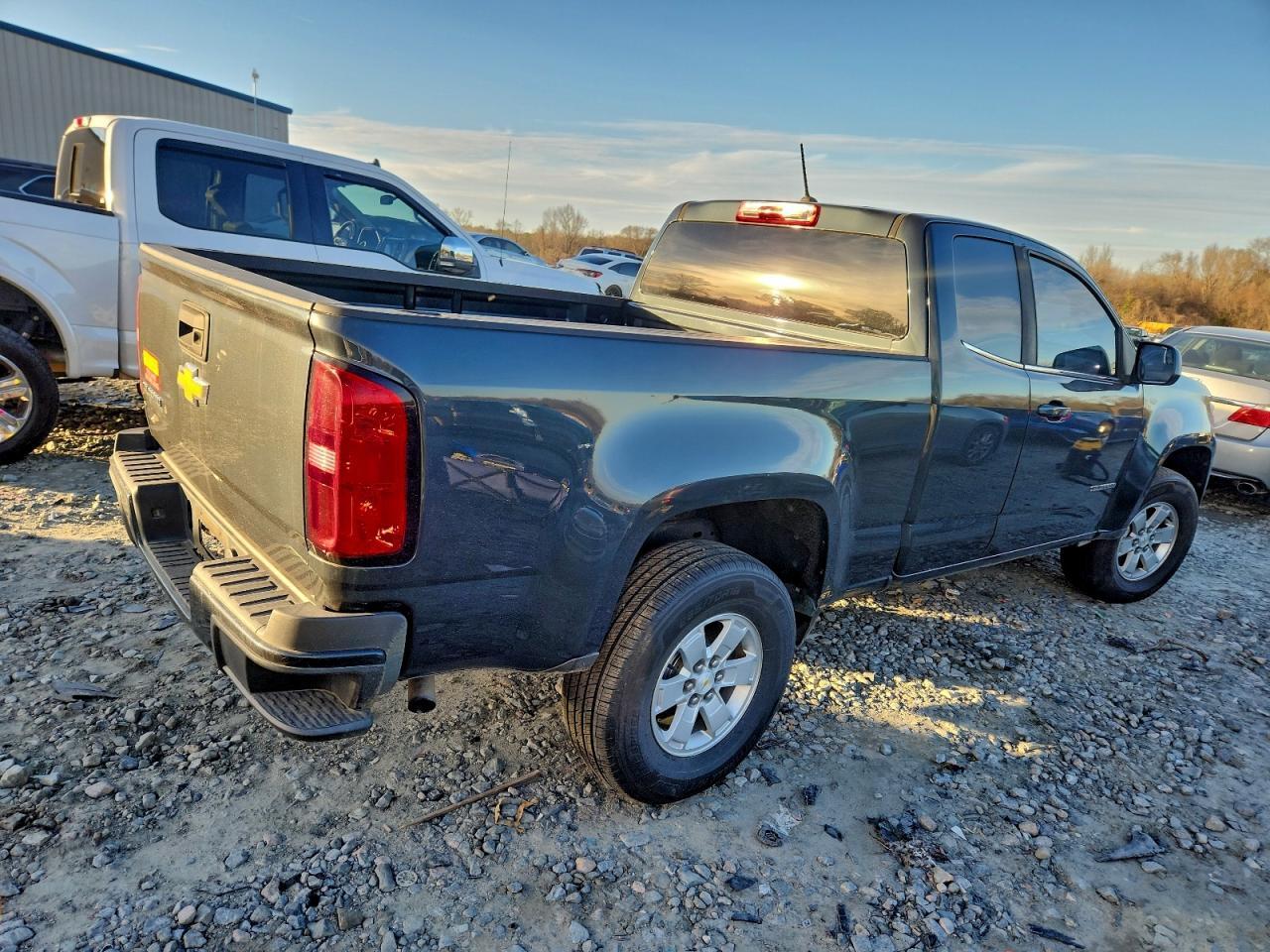 2018 Chevrolet Colorado - Image 3
