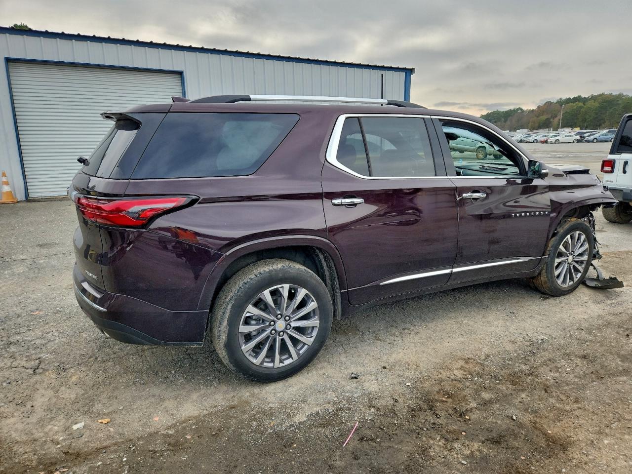 2023 Chevrolet Traverse Premier - Image 3
