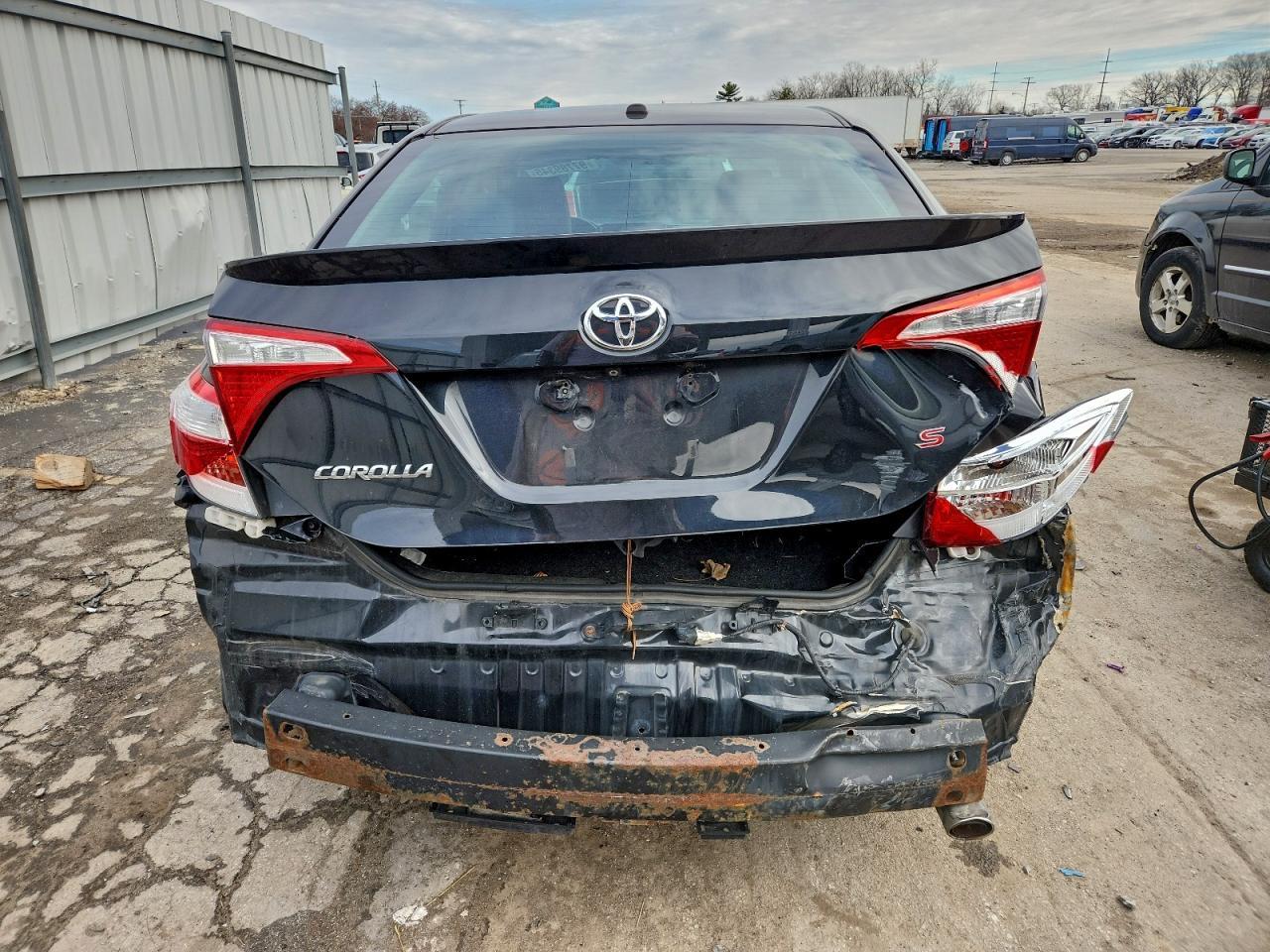 2015 Toyota Corolla L - Фото 6