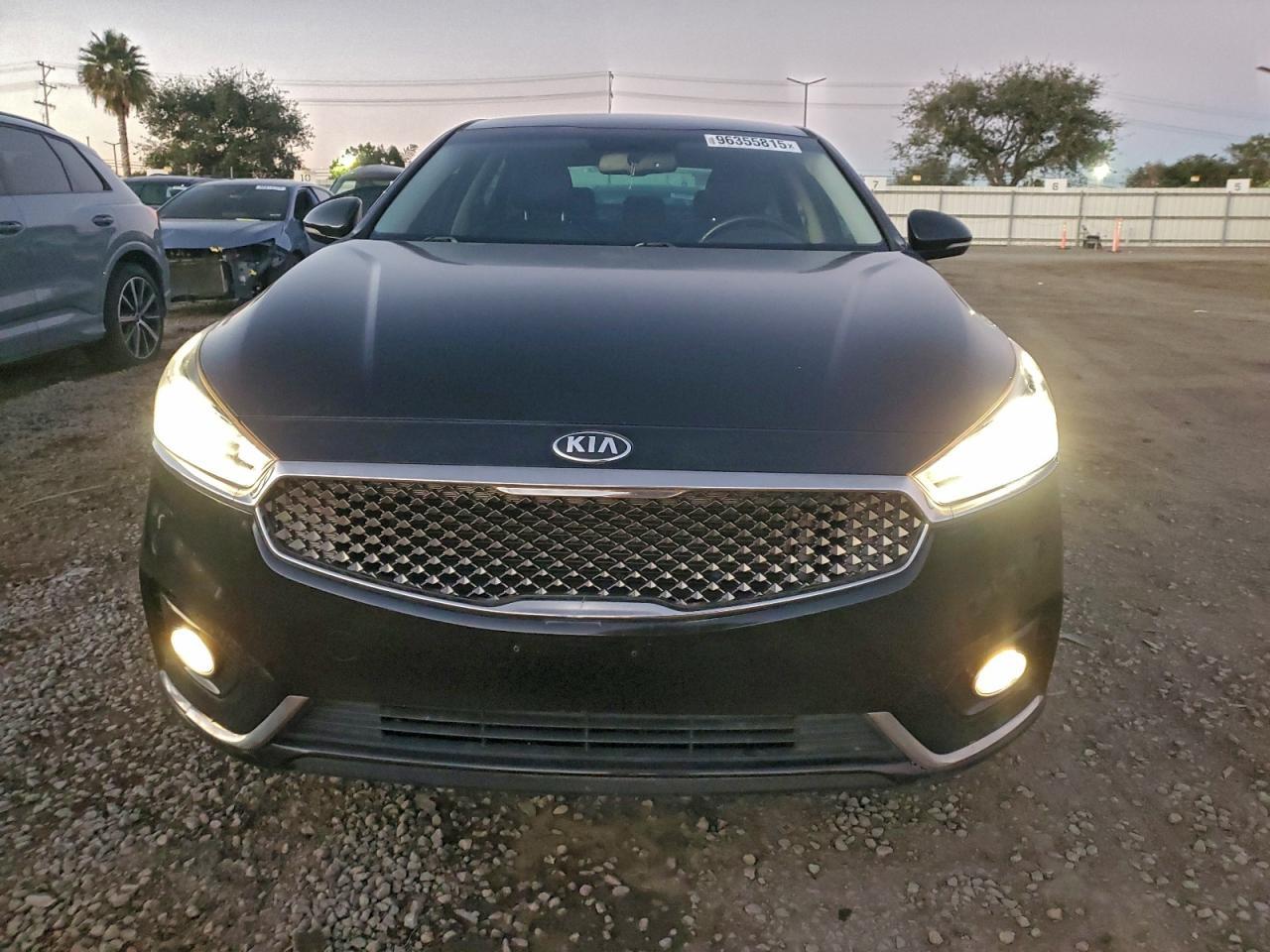 2017 Kia Cadenza Premium - Фото 5