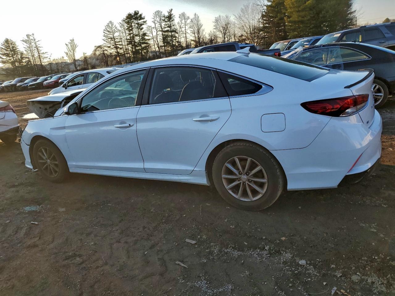 2019 Hyundai Sonata Se - Фото 2