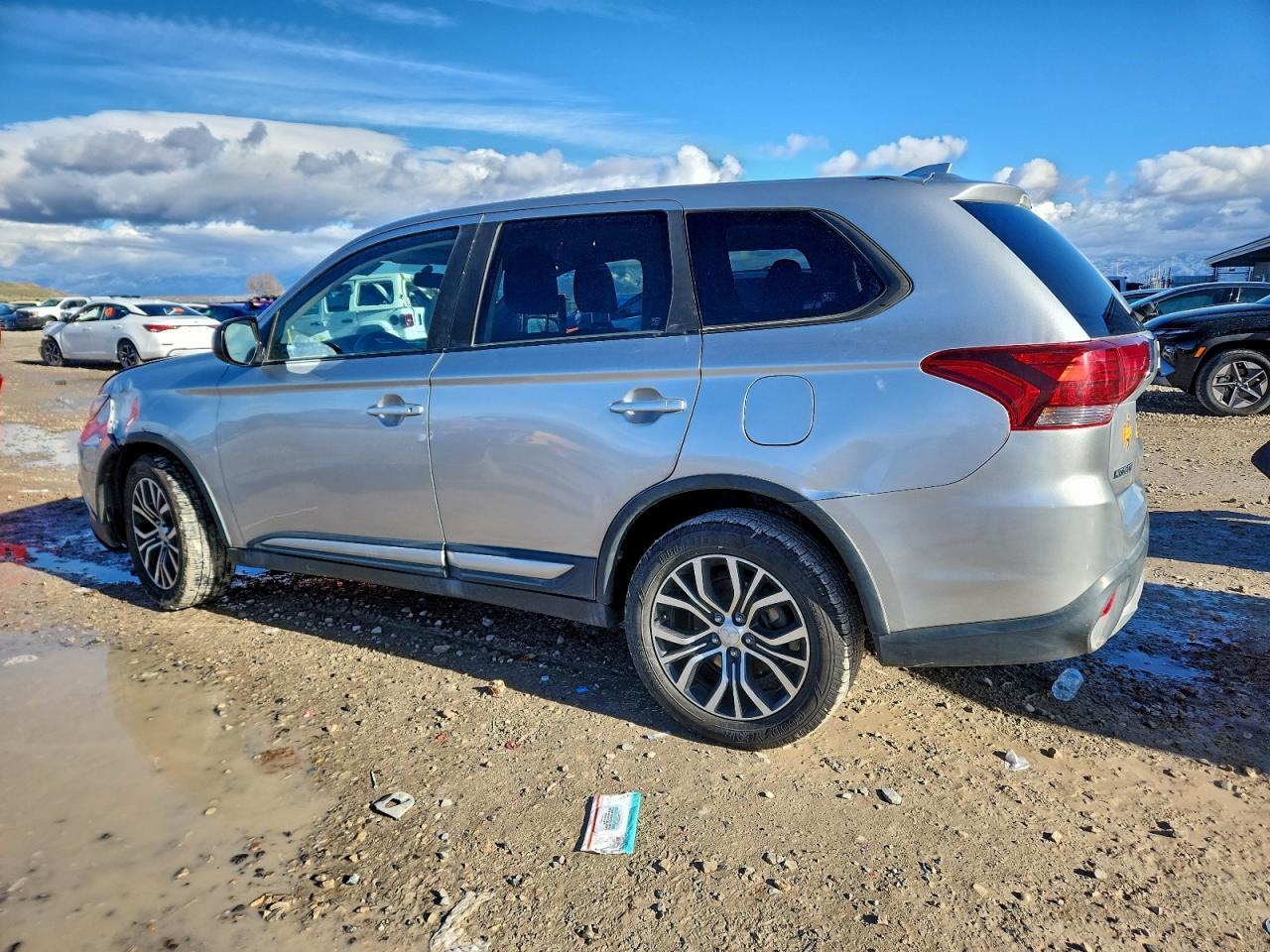 2018 Mitsubishi Outlander Se - Фото 2