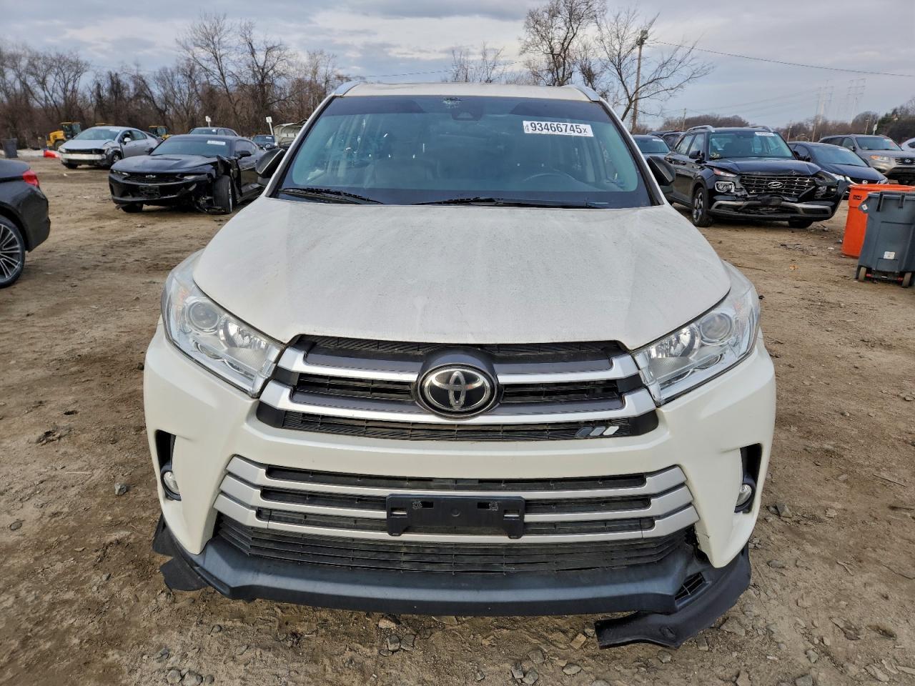 2019 Toyota Highlander Se - Фото 5
