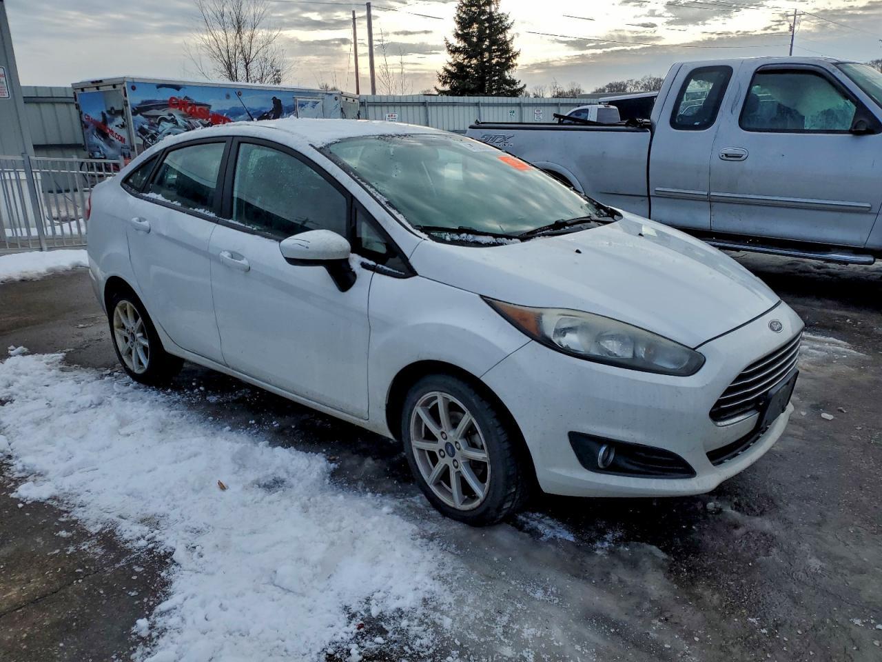 2019 Ford Fiesta Se - Фото 4