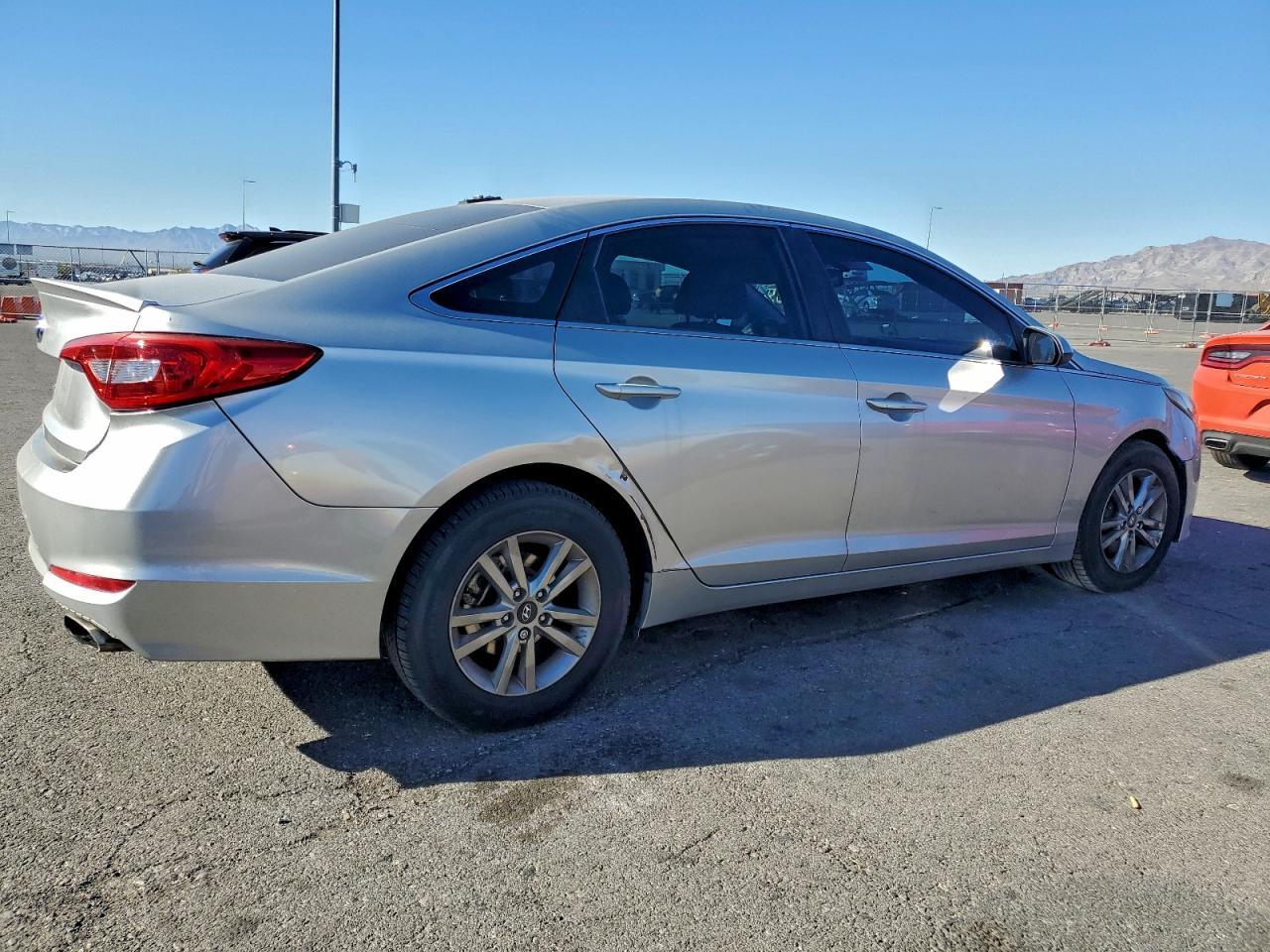 2016 Hyundai Sonata Se - Фото 3