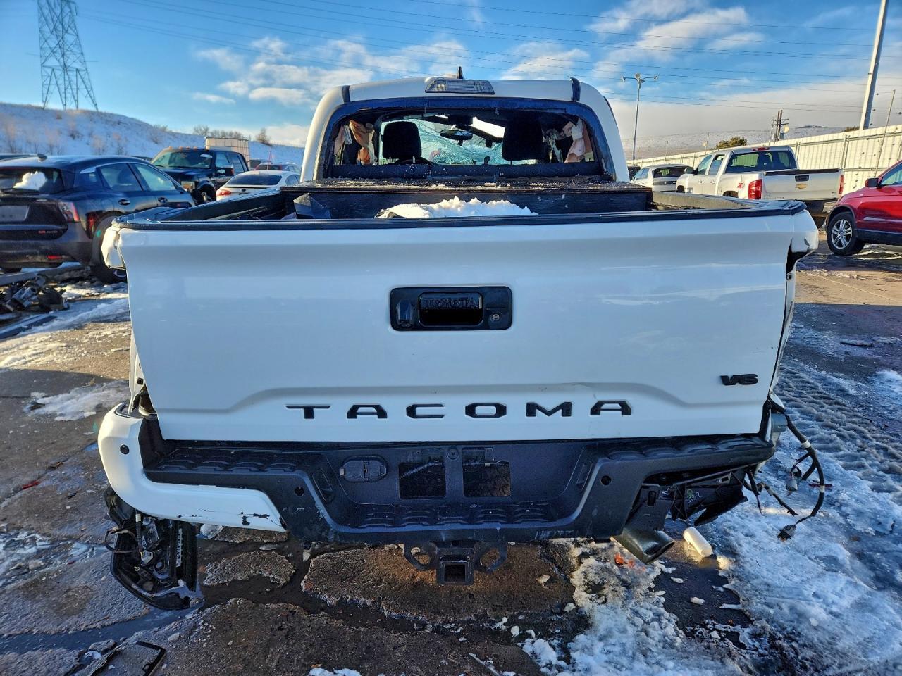2017 Toyota Tacoma Trd Off-Road - Image 6