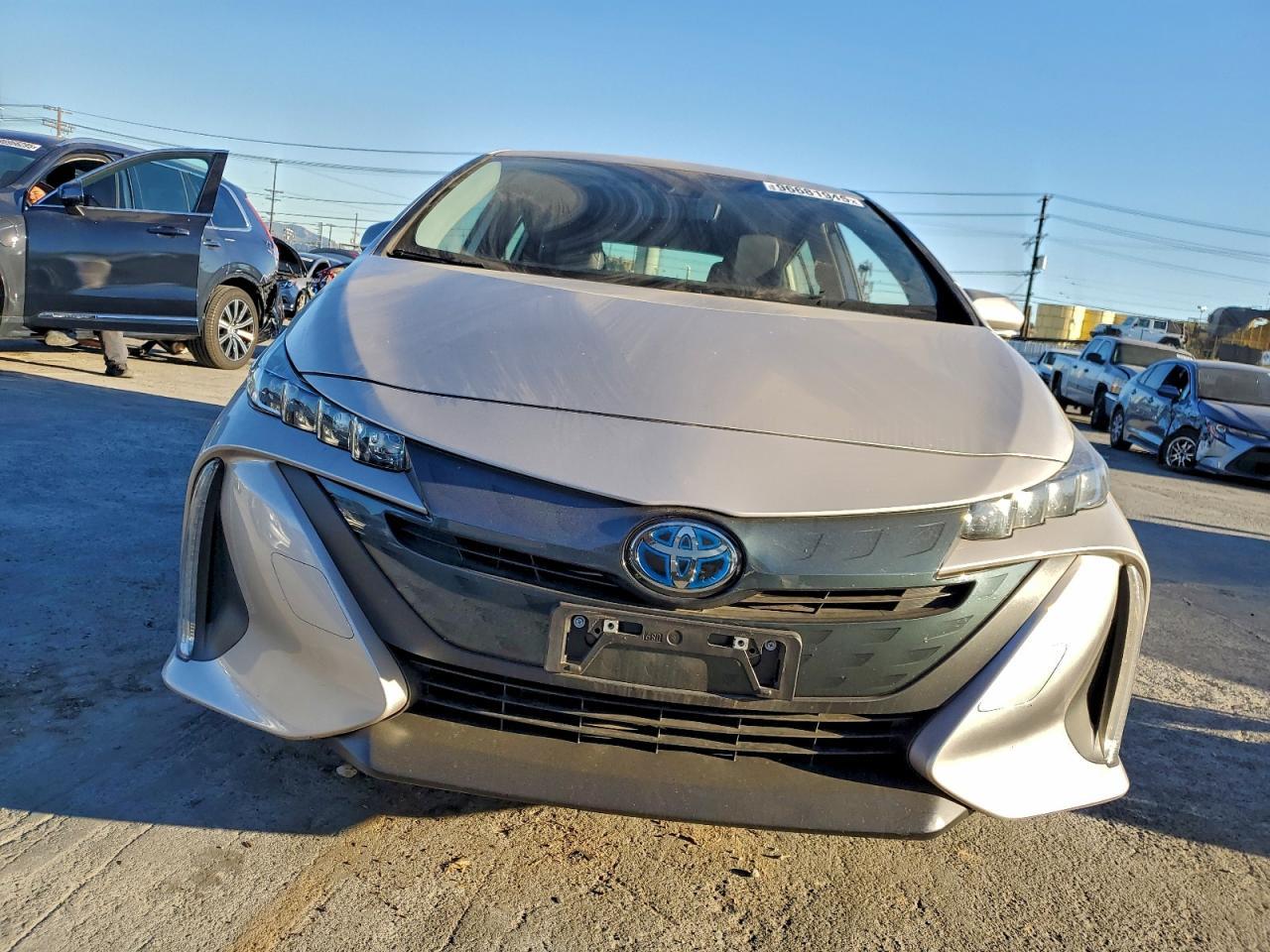 2022 Toyota Prius Prime Le - Фото 5