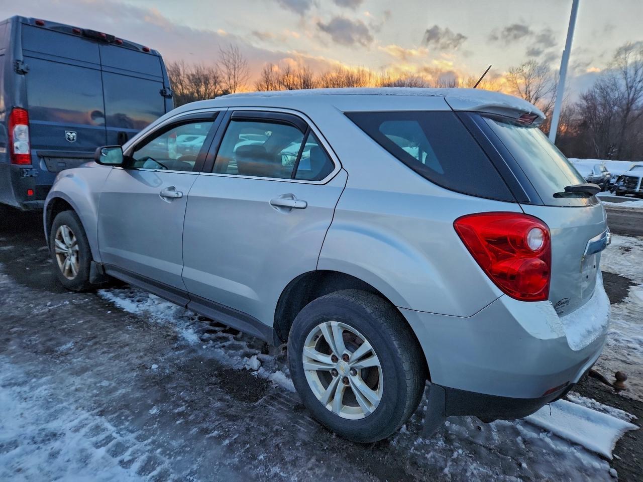 2015 Chevrolet Equinox Ls - Фото 2