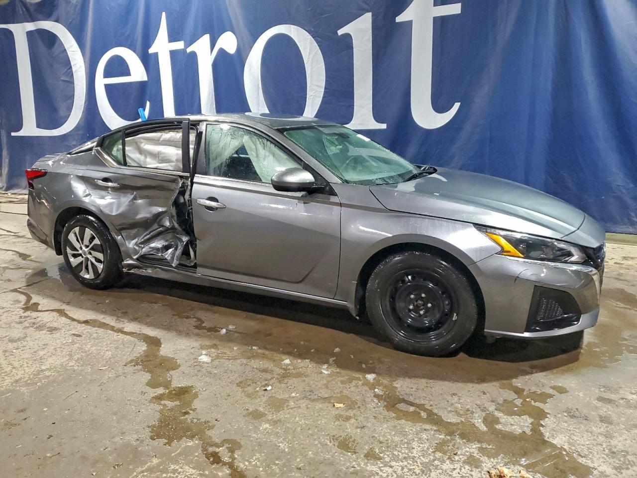 2023 Nissan Altima S - Image 4