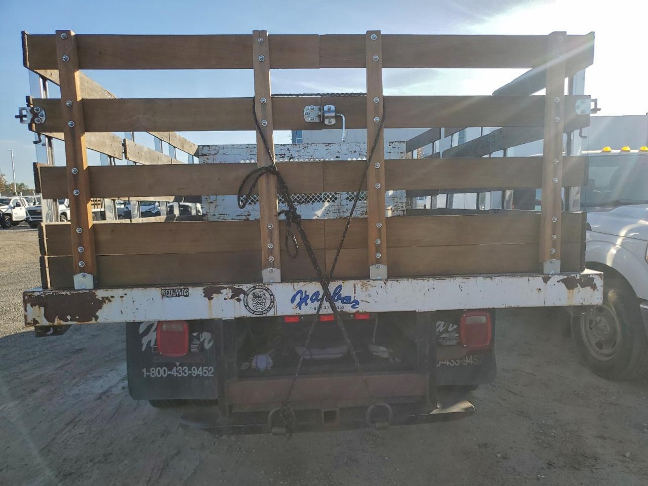 2013 Ford F550 Flatbed Truck - Фото 6