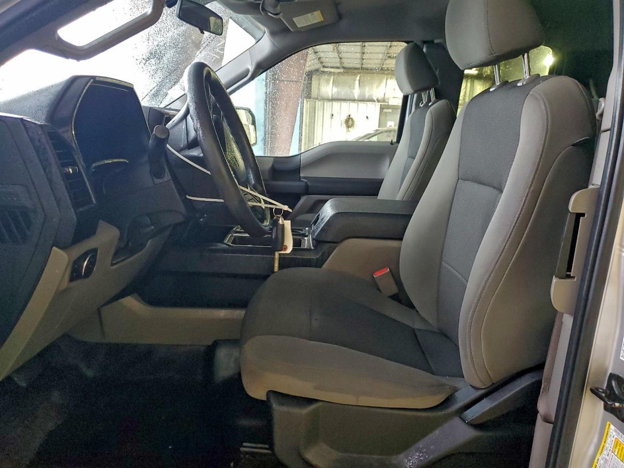 2016 Ford F150 Super Cab - Фото 7