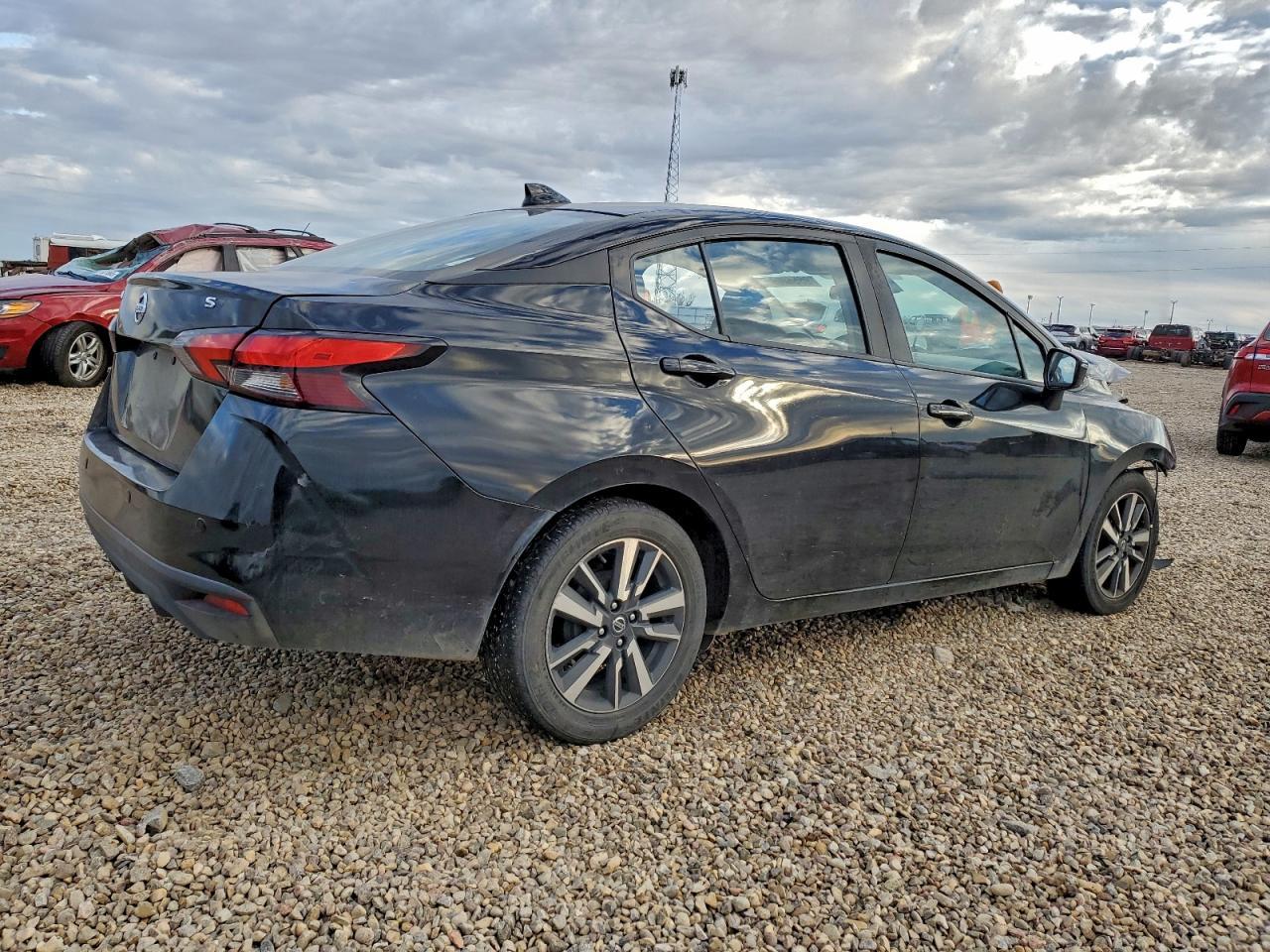 2021 Nissan Versa Sv - Фото 3