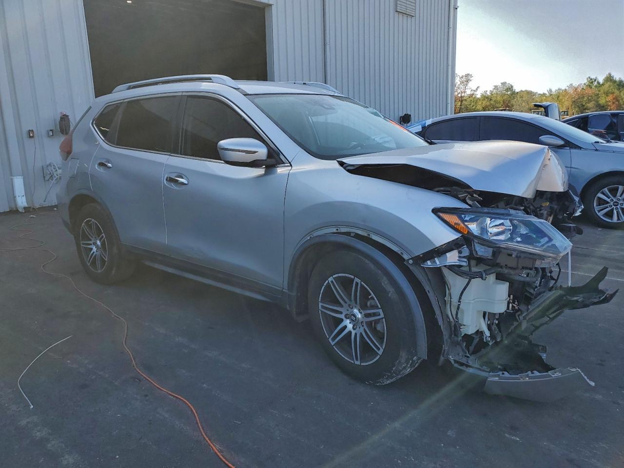 2019 Nissan Rogue S - Image 4