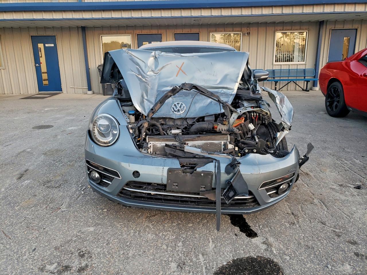 2019 Volkswagen Beetle S - Фото 5