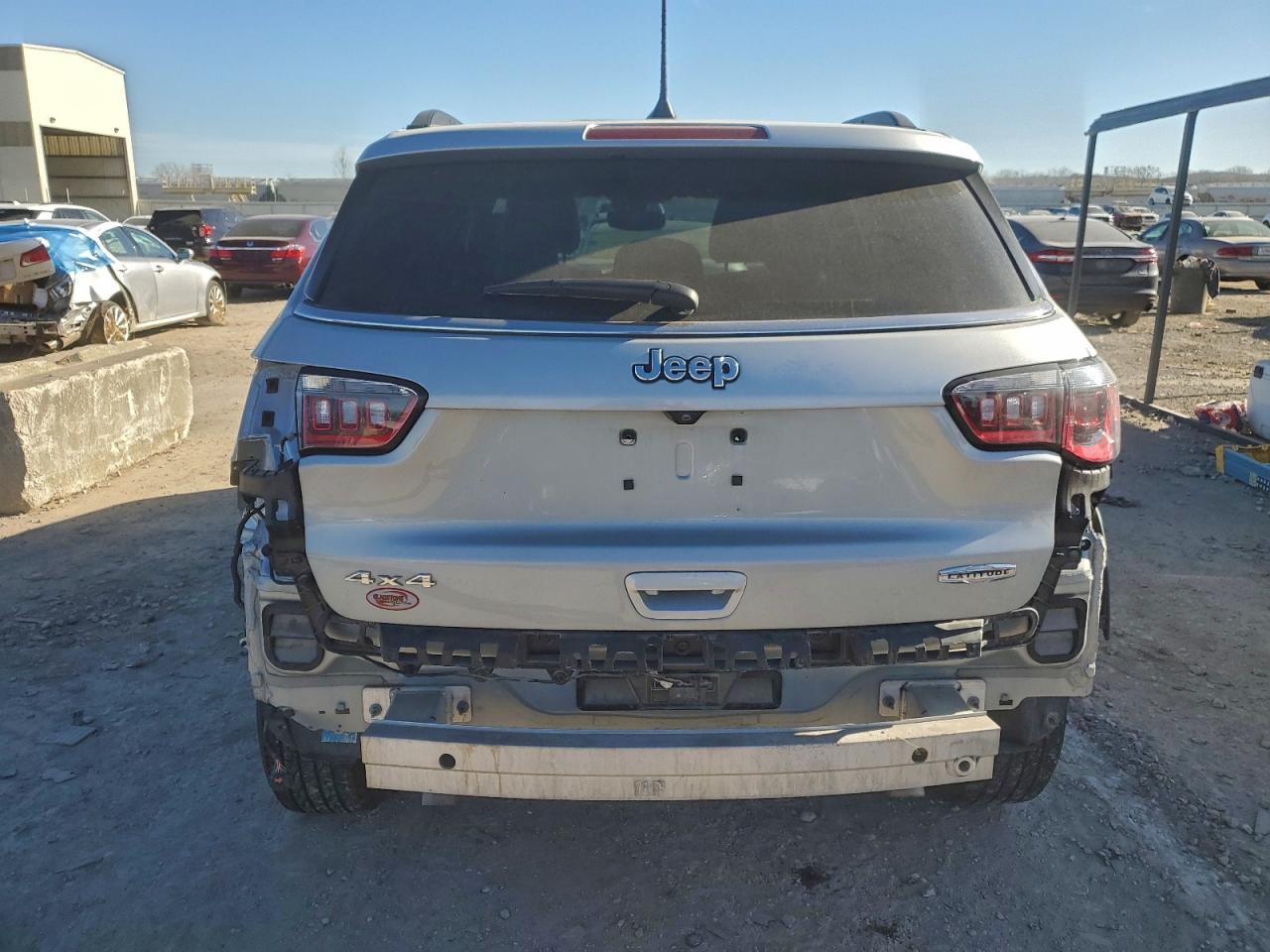 2024 Jeep Compass Latitude - Фото 6