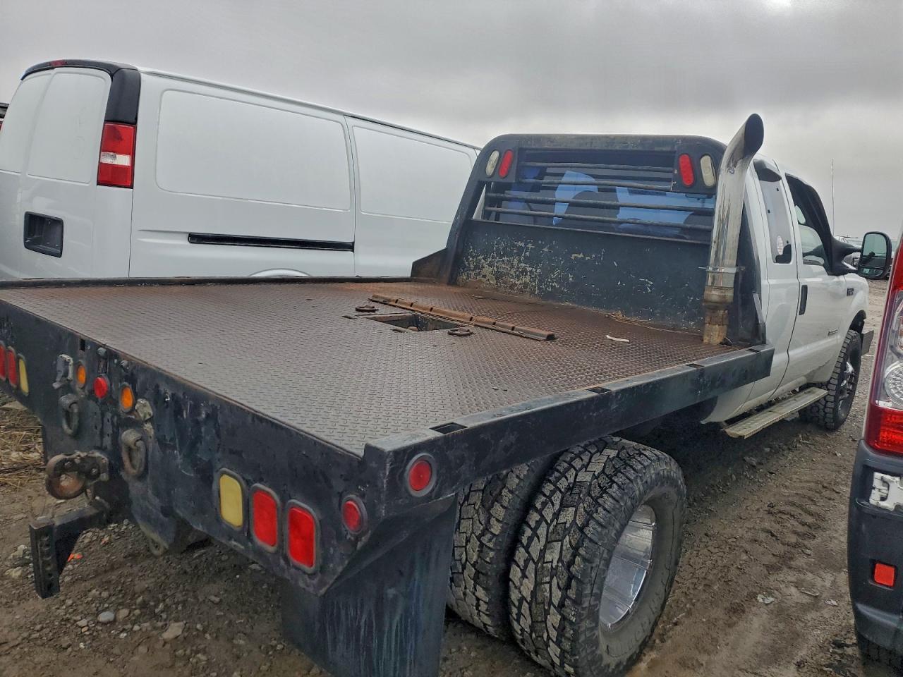 2004 Ford F350 Super Duty - Image 3