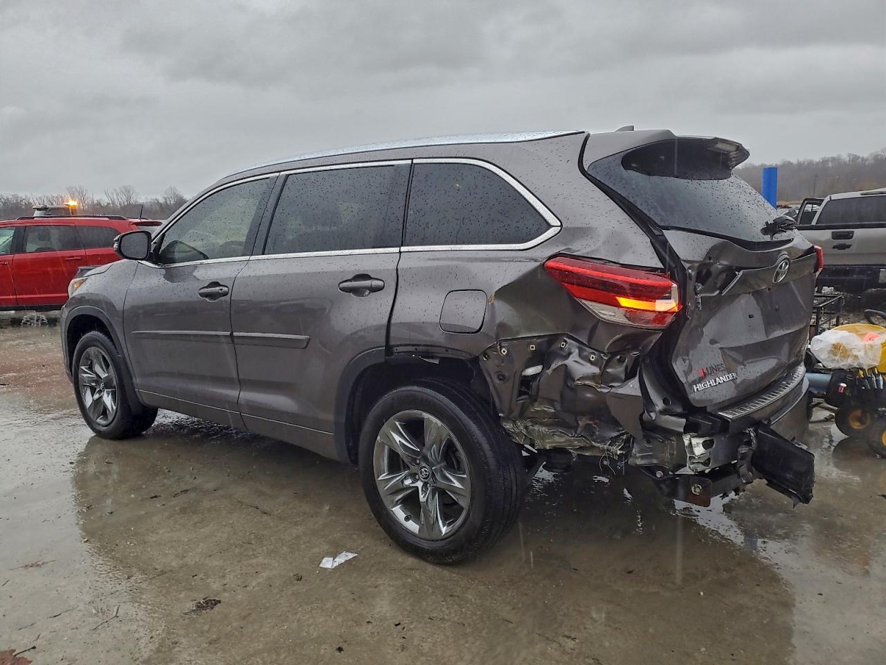 2019 Toyota Highlander - Фото 2