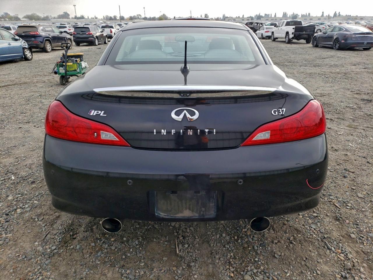 2013 Infiniti G37 Sport - Image 6