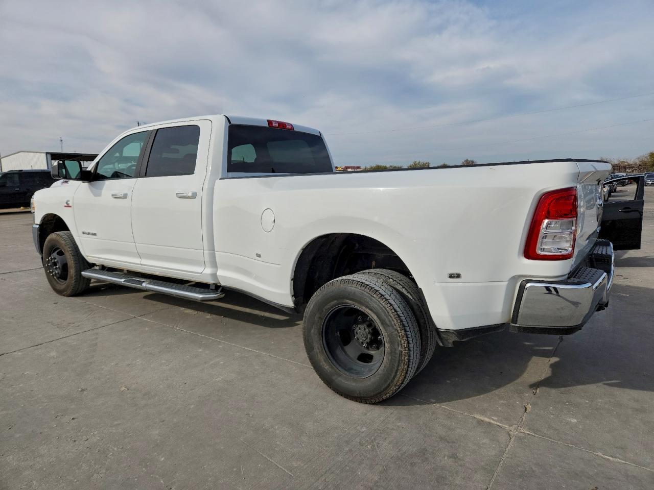 2019 Ram 3500 Big Horn - Фото 2