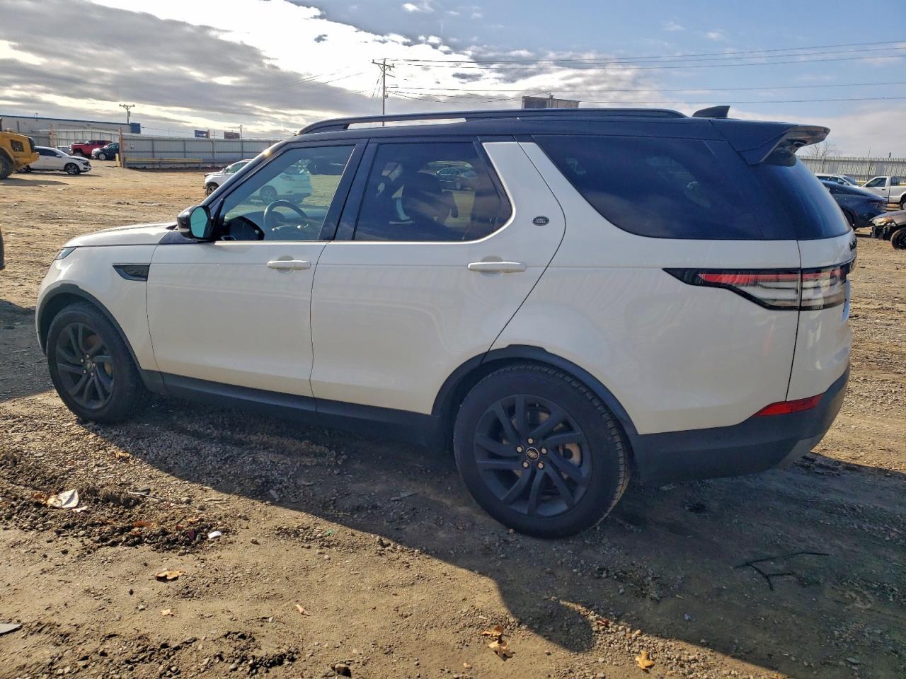 2019 Land Rover Discovery Se - Image 2