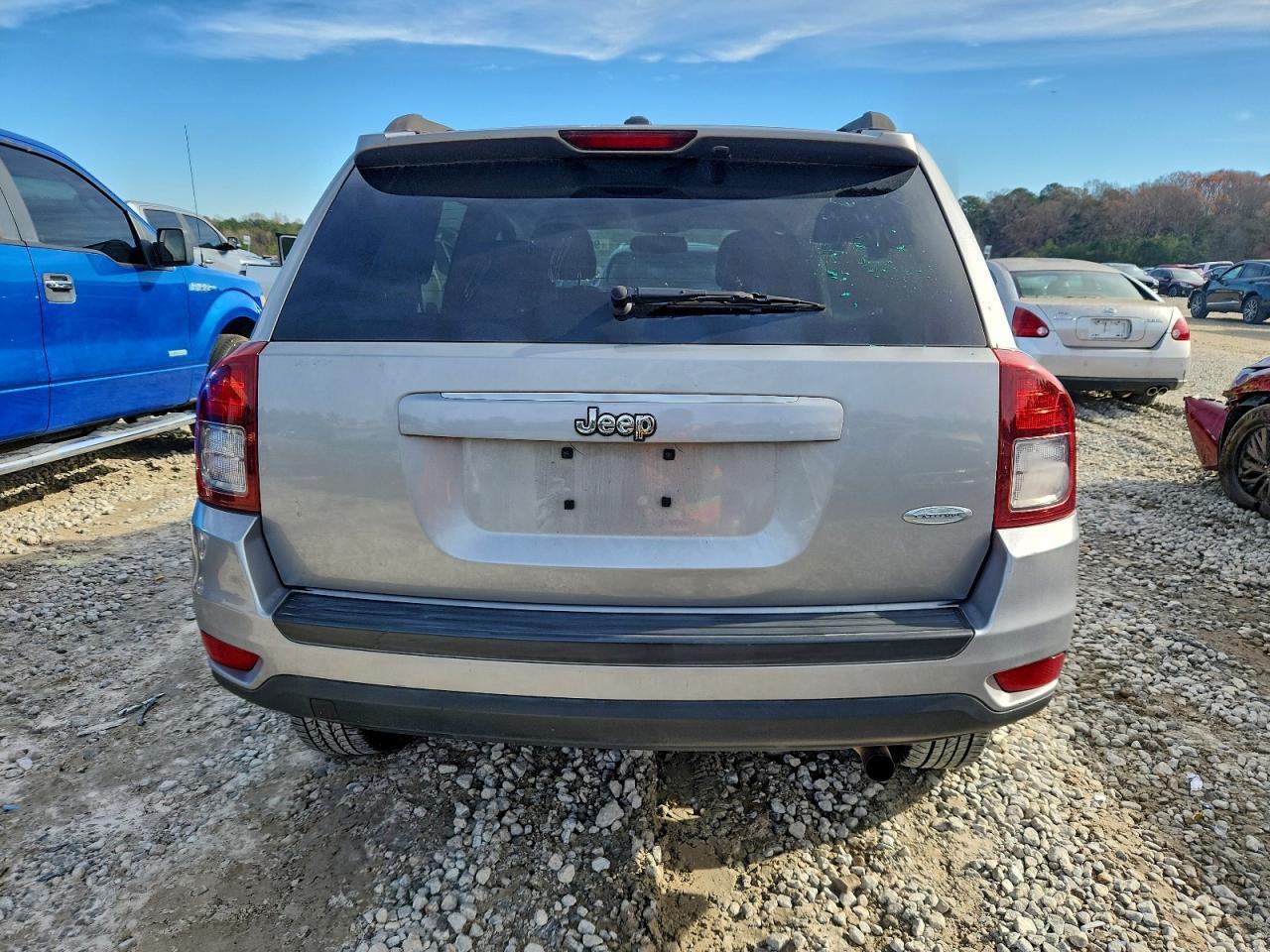2016 Jeep Compass Latitude - Image 6