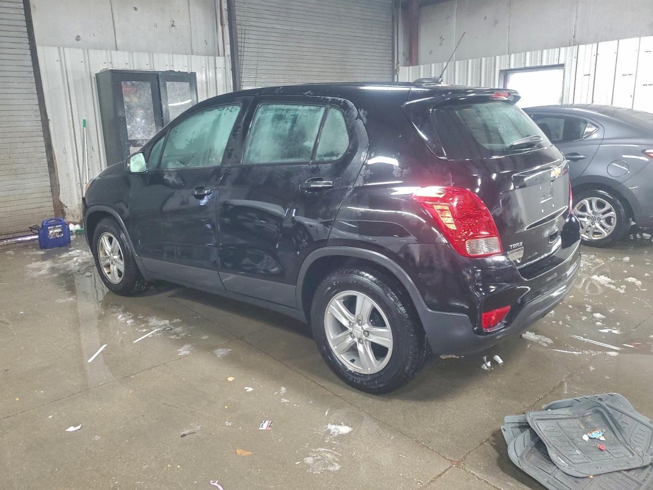 2020 Chevrolet Trax Ls - Фото 2
