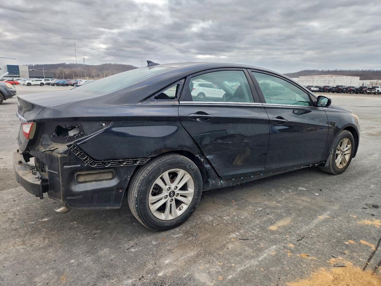 2013 Hyundai Sonata Gls - Image 3