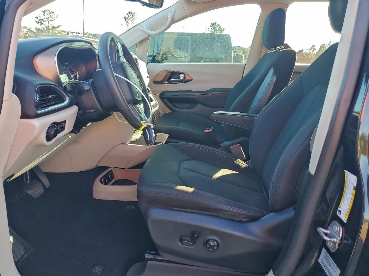 2017 Chrysler Pacifica Touring - Фото 7