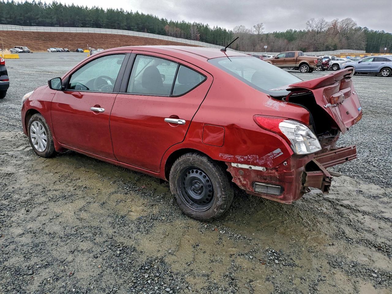2016 Nissan Versa S - Фото 2