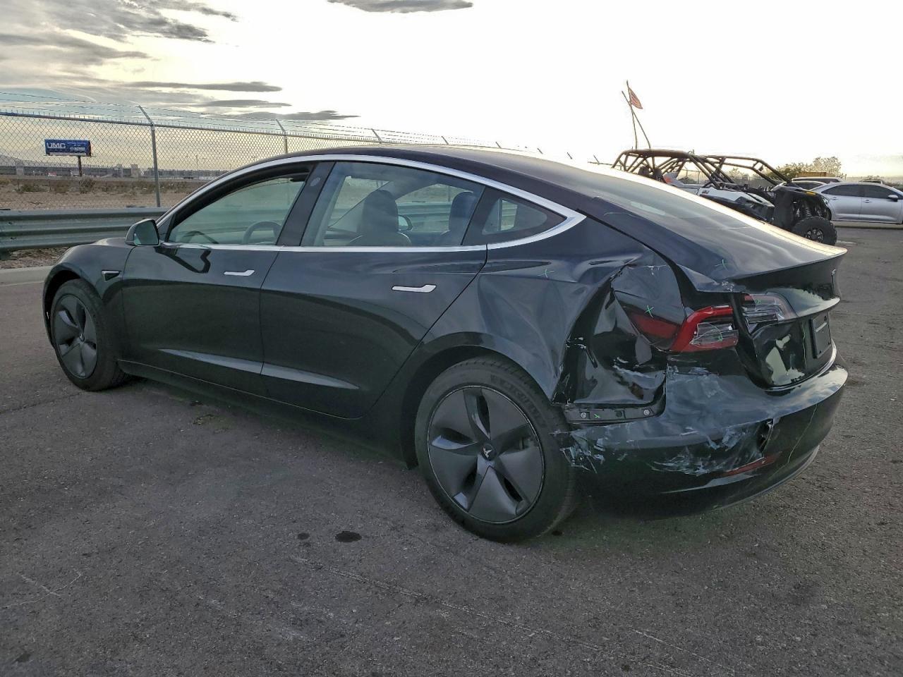 2018 Tesla Model 3 - Image 2