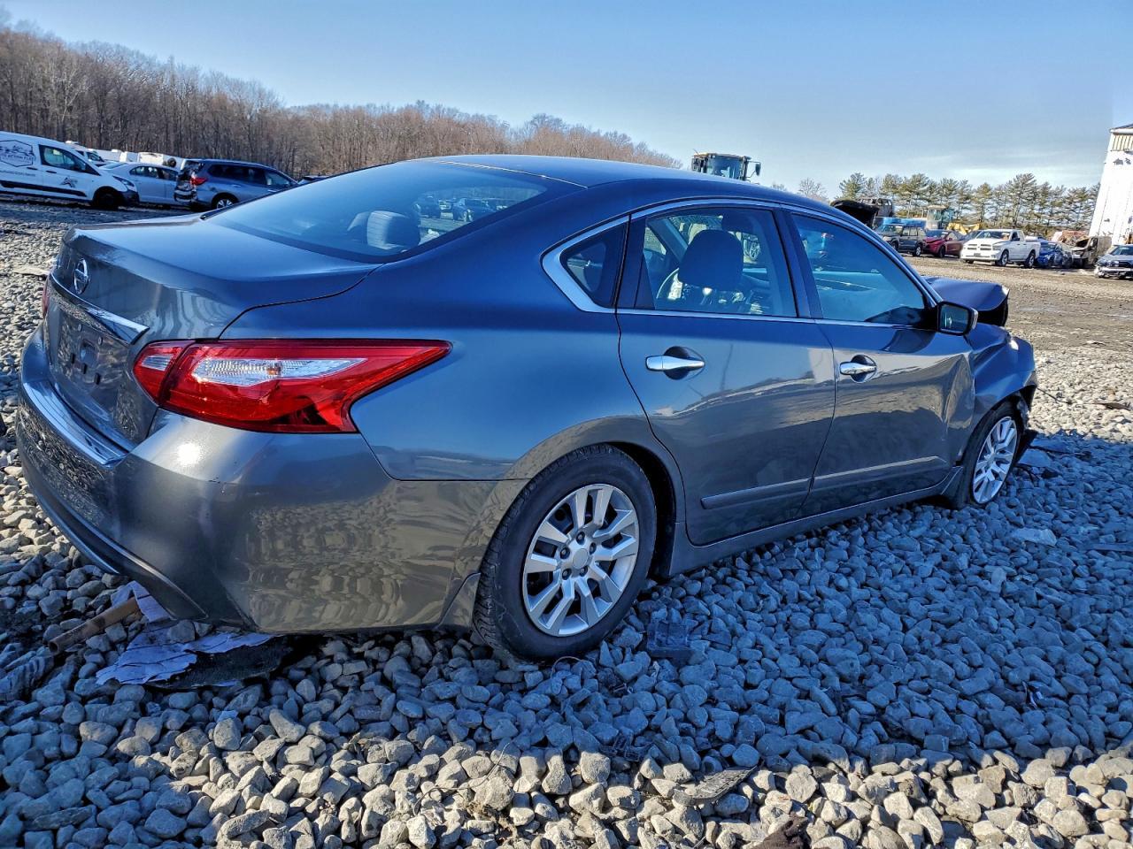 2017 Nissan Altima 2.5 - Фото 3