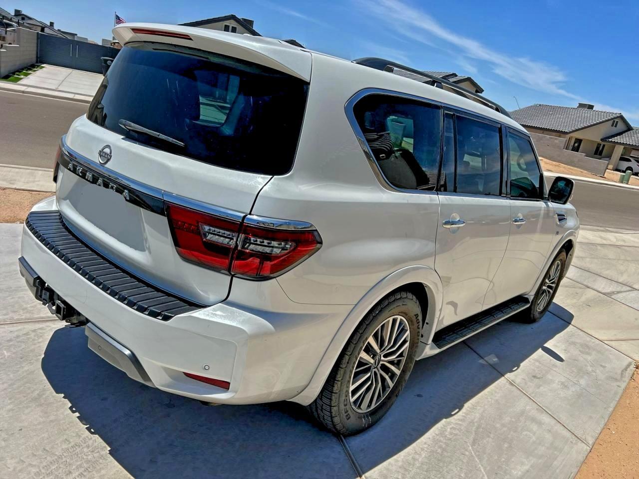 2021 Nissan Armada Sv - Image 4