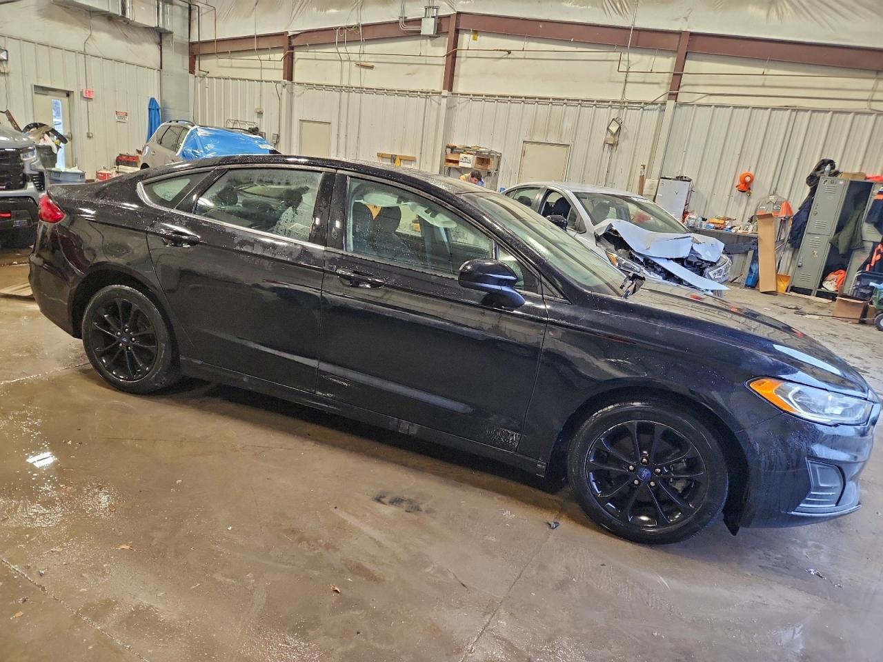 2020 Ford Fusion Se - Фото 4