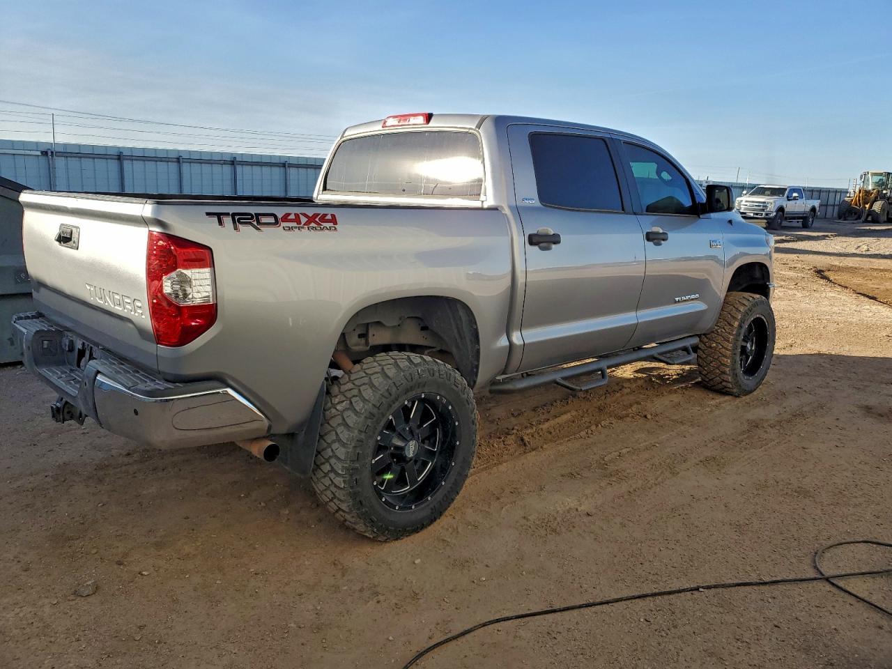2018 Toyota Tundra Crewmax Sr5 - Image 3