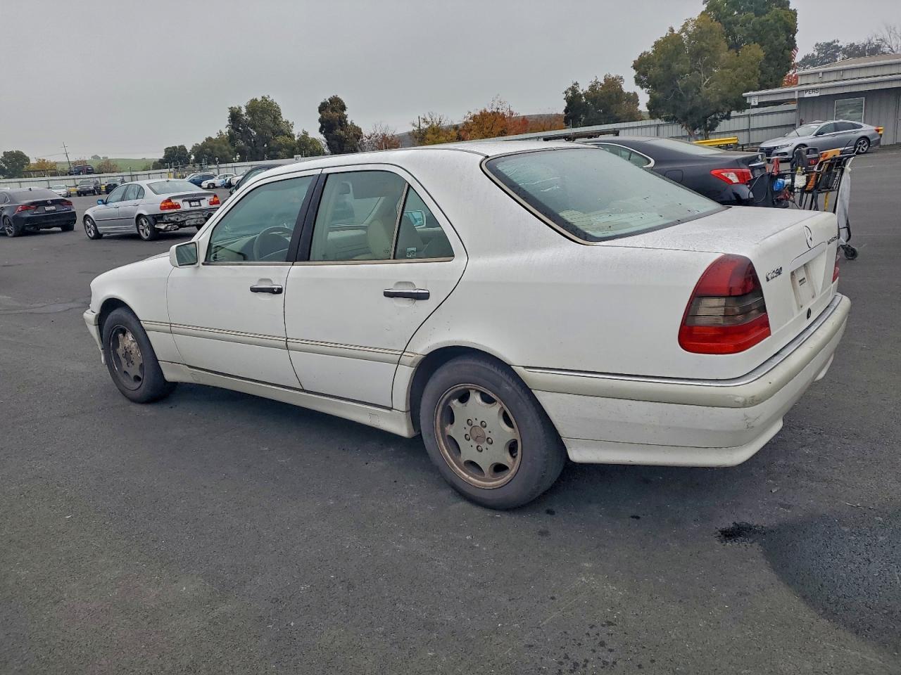 1999 Mercedes Benz C Class C300 4D Spor - Фото 2