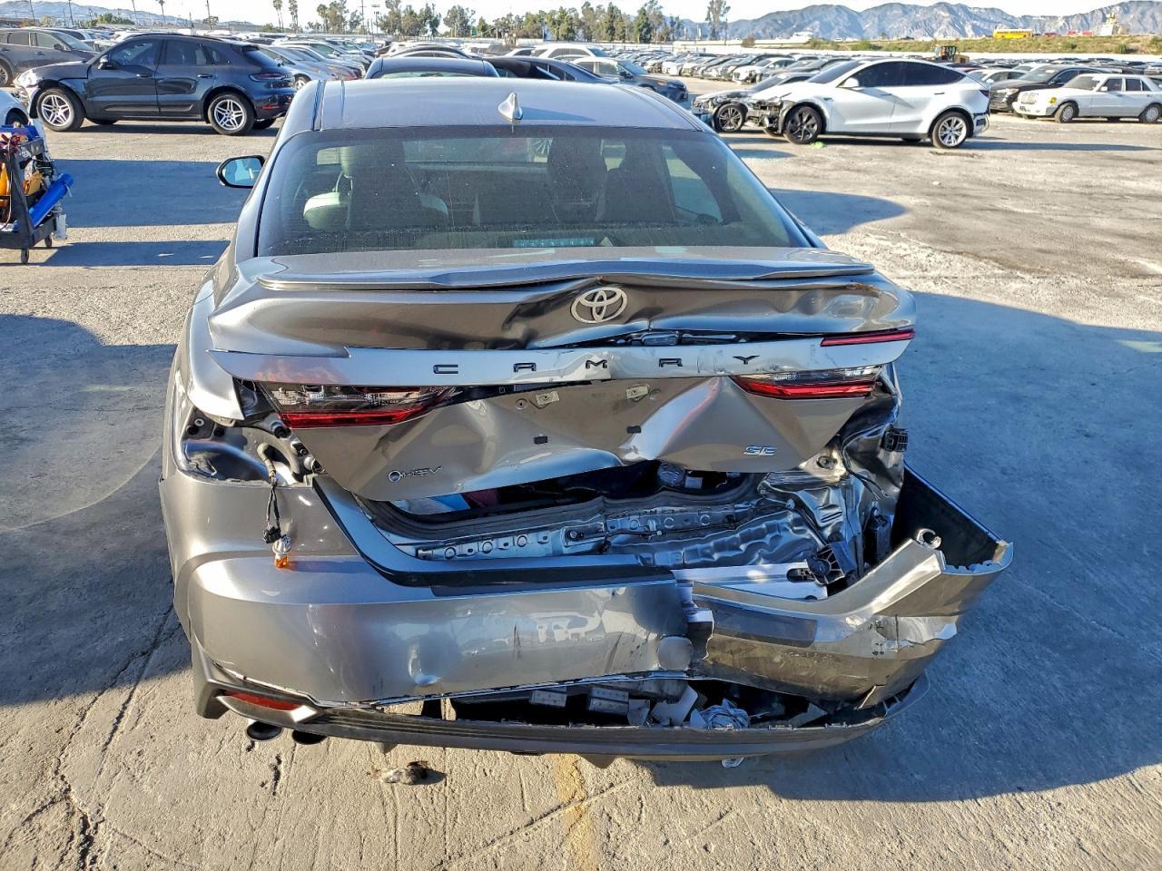 2025 Toyota Camry Xse - Фото 6