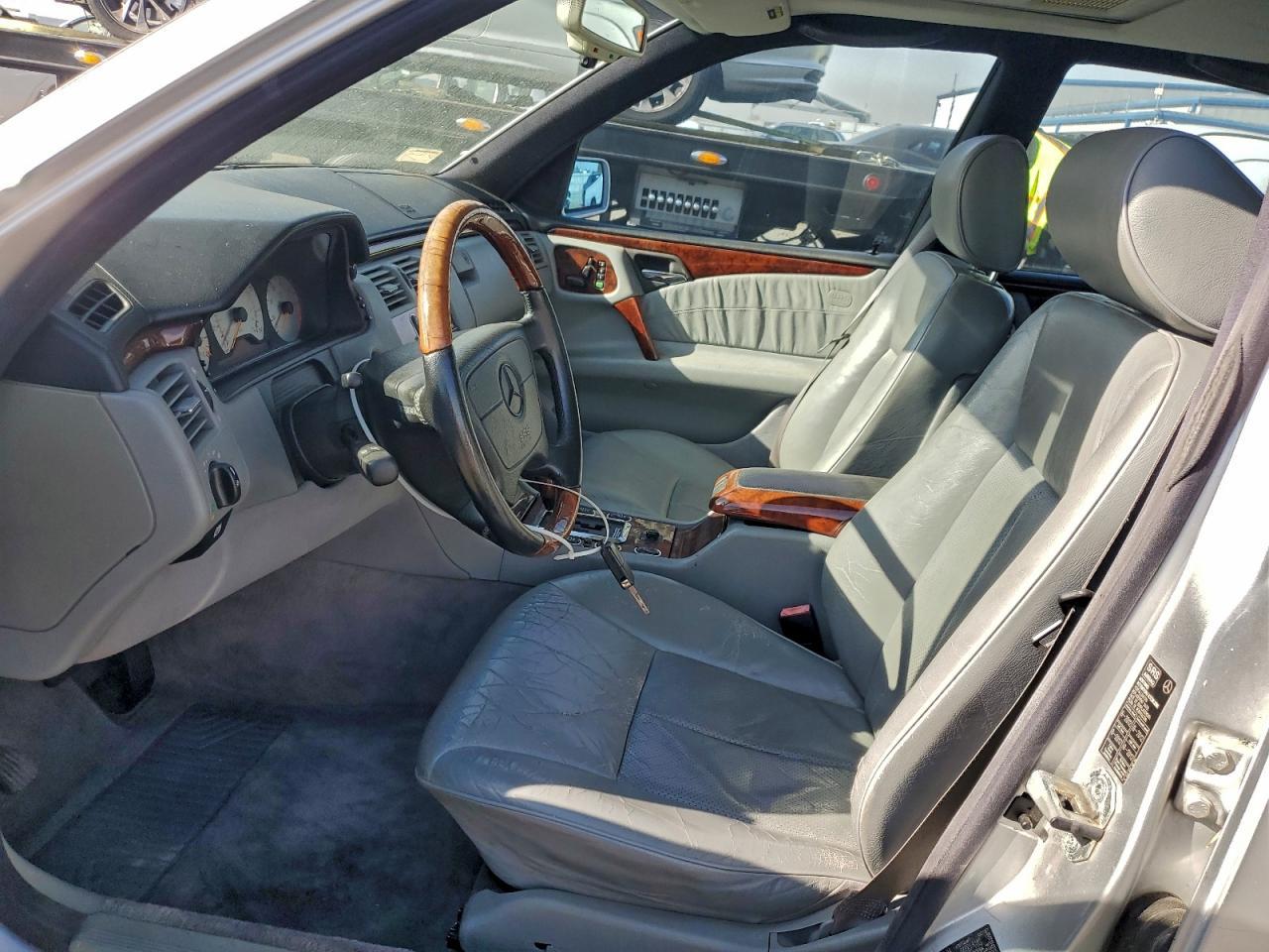 1997 Mercedes-Benz E 320 - Image 7