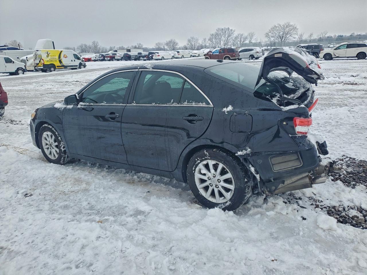 2011 Toyota Camry Se - Фото 2
