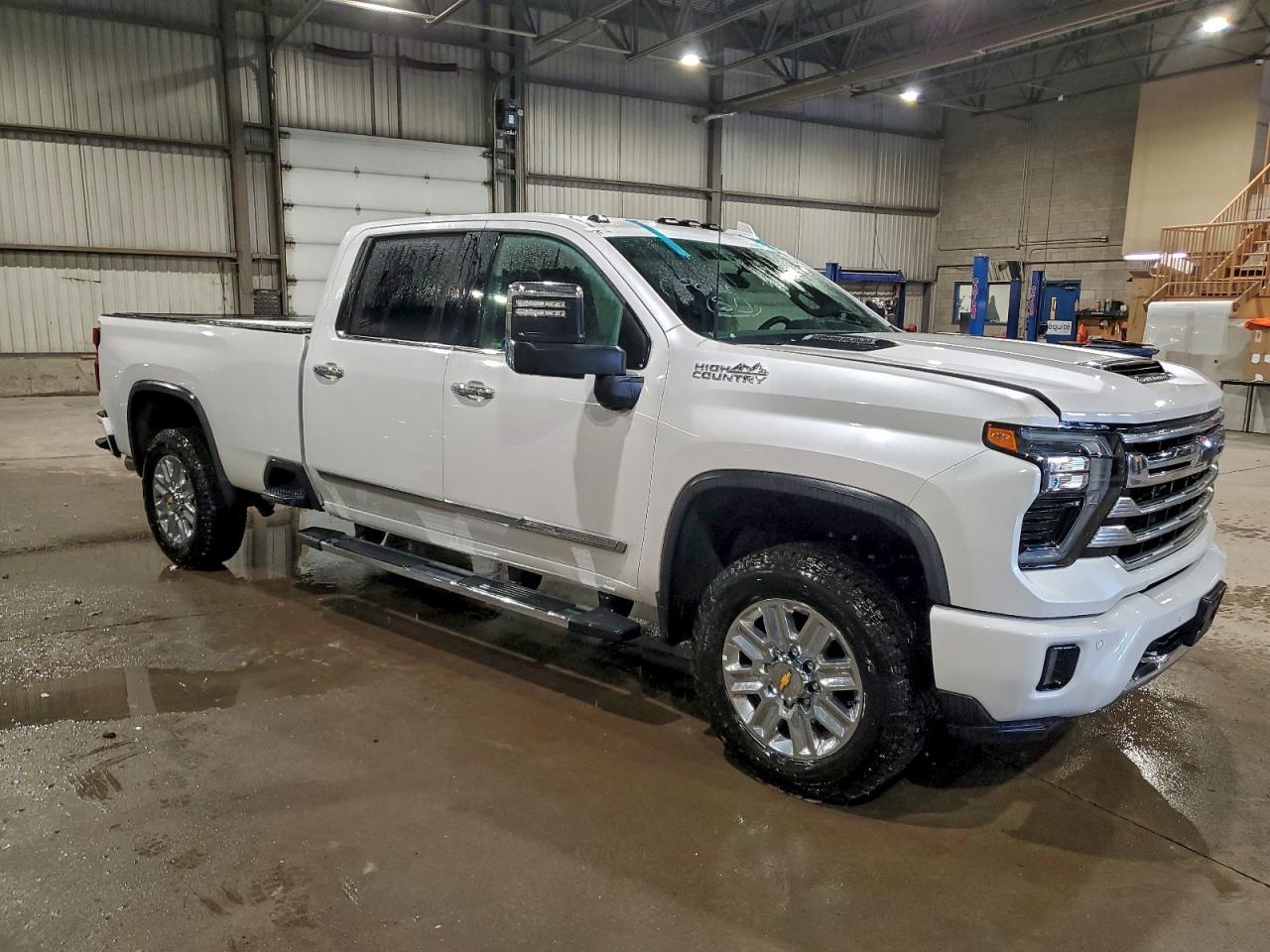2025 Chevrolet Silverado K3500 High Country - Фото 4