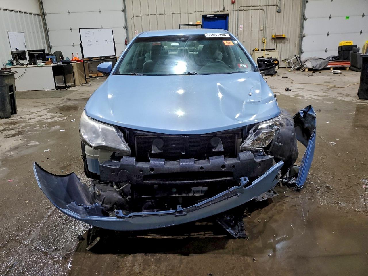 2014 Toyota Camry Le - Фото 5